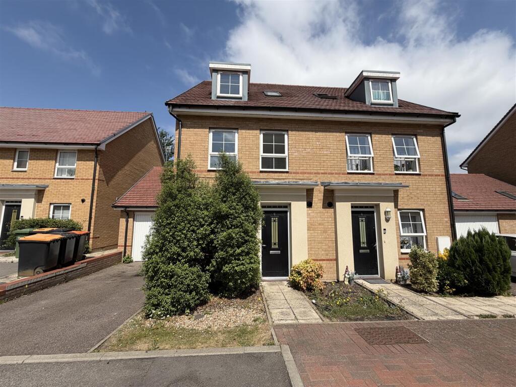 Main image of property: Bank Avenue, Dunstable