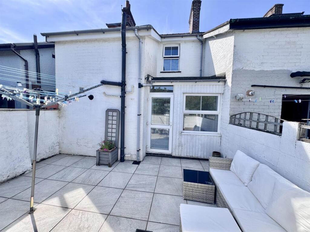Salisbury Terrace, Llanrwst photo 4