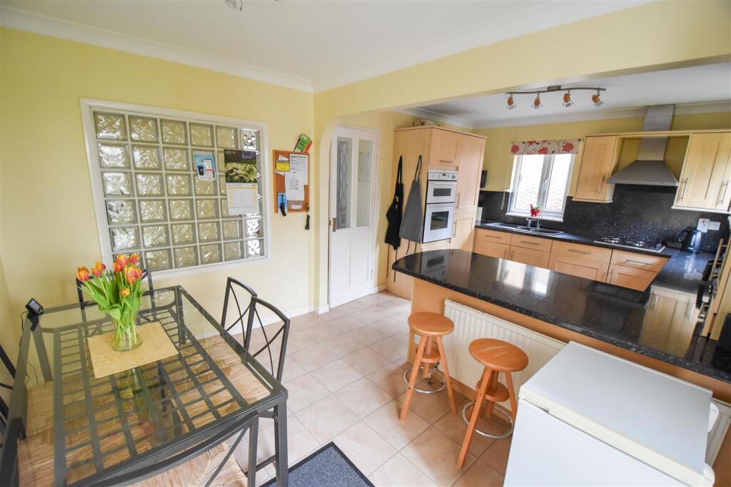 House in Epping Forest, Marden Ash, Ongar - View 3