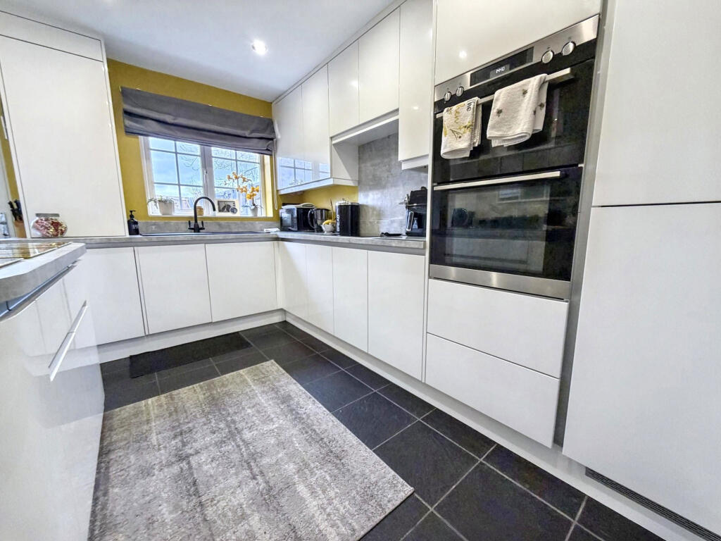Chigwell Close, Penshaw, Houghton Le Spring, Tyne and Wear, DH4 7EB photo 4