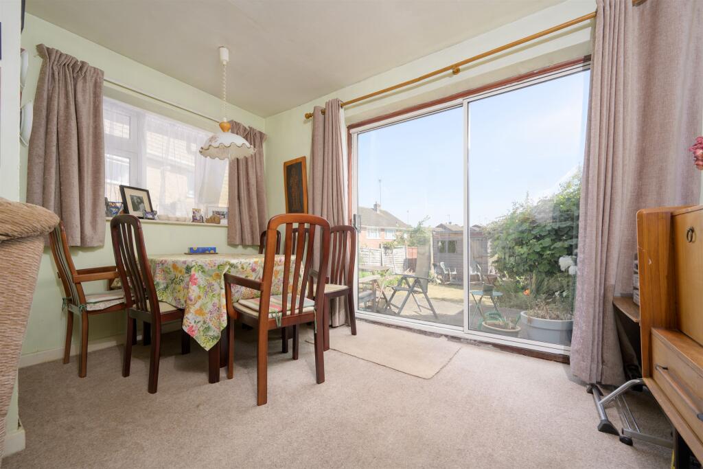 House in Kettering, Leisure Village - More