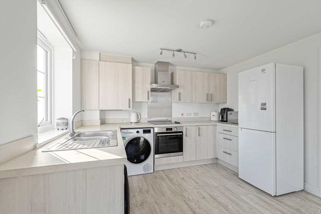 Kingfisher Rise, Cranbrook, EX5 7GL photo 3