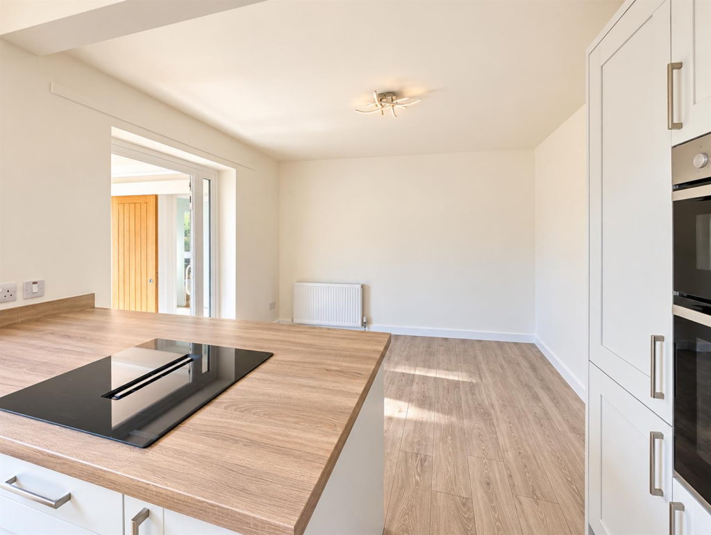 House in Southampton - More