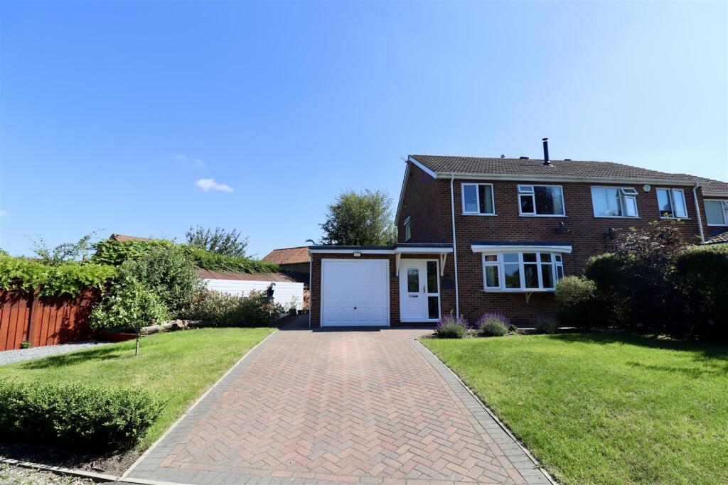 Main image of property: Beckside Close, Barmby Moor