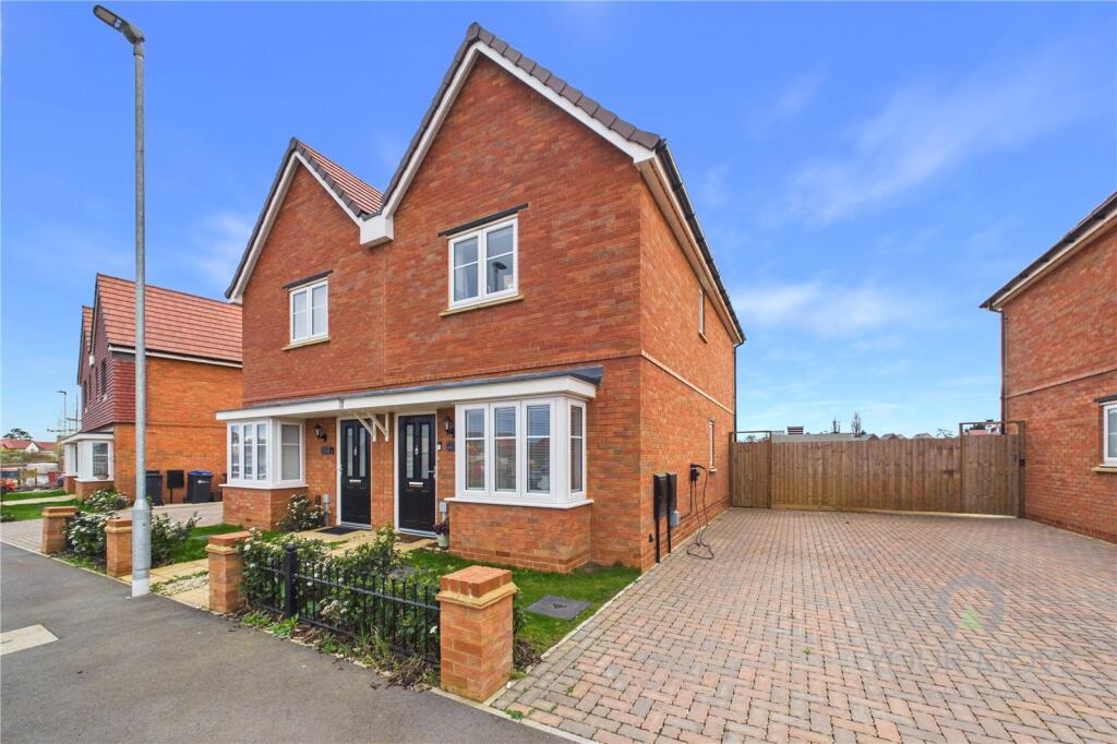 Main image of property: Marsh Harrier Way, Wootton, Northampton, Northamptonshire, NN4