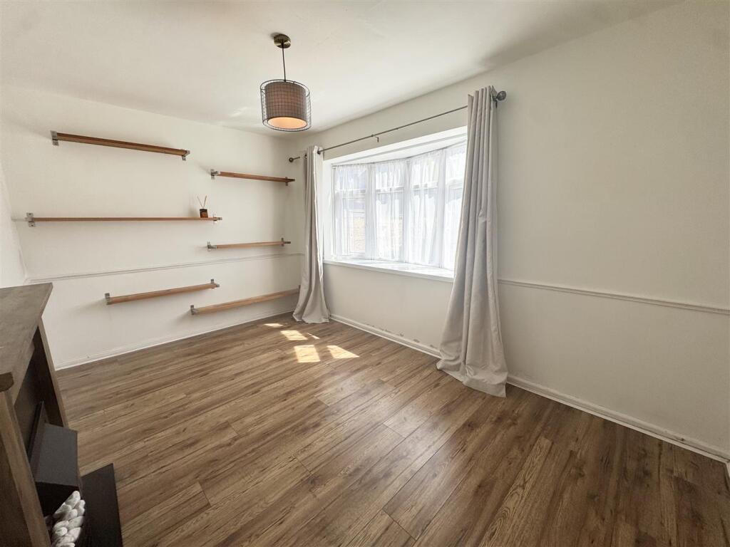 Dorset Road, Wollaston, Stourbridge - View 3