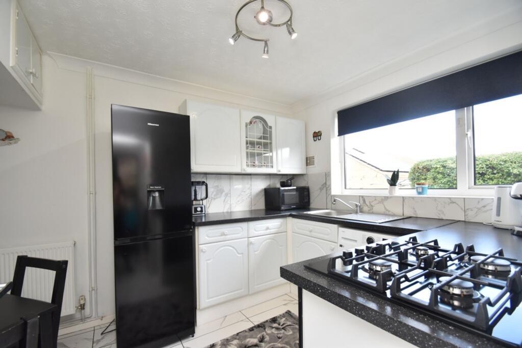 Shakespeare Road, St. Ives, PE27 photo 4