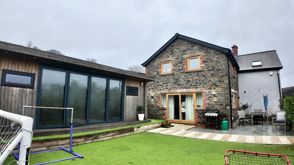 Mill Road, Deri, CF81 photo 2
