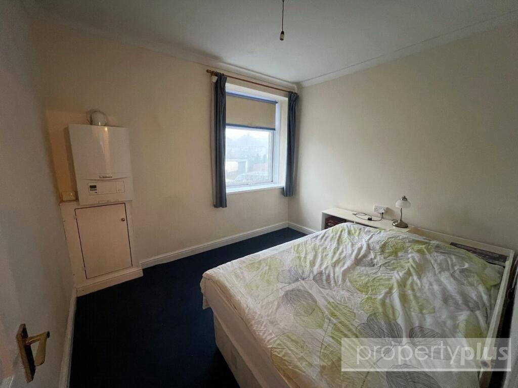 House in Rhondda Cynon Taff, Cymmer - More
