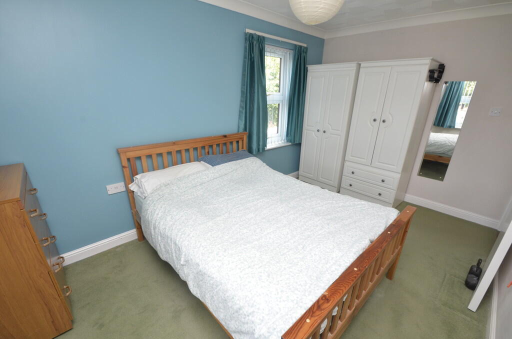 Apartment in East Suffolk, Felixstowe - View 4