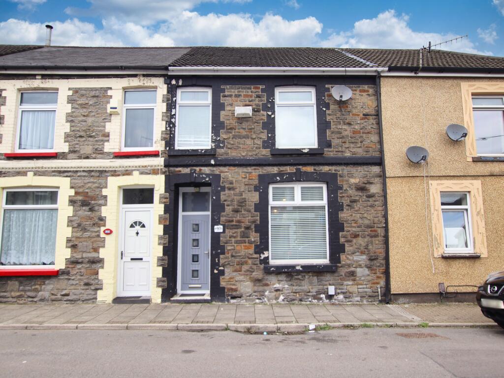 Main image of property: Pwllgwaun Road, Pontypridd, CF37 1HH