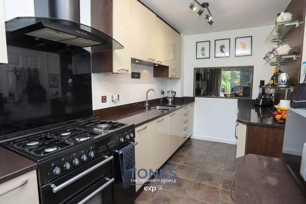 House in Dudley, West Midlands - View 5