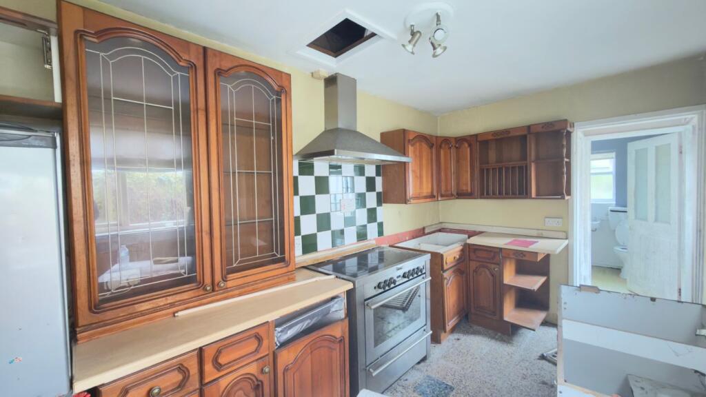 13 Alexandra Road, Stafford, Staffordshire, ST17 4DE photo 3
