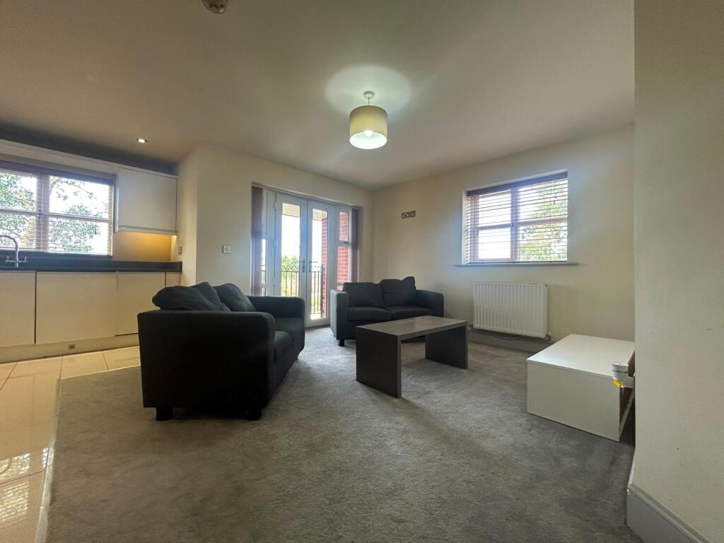 Apartment in Birmingham, West Midlands - View 3