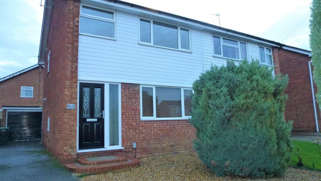 Main image of property: Byron Crescent, Rushden, NN10