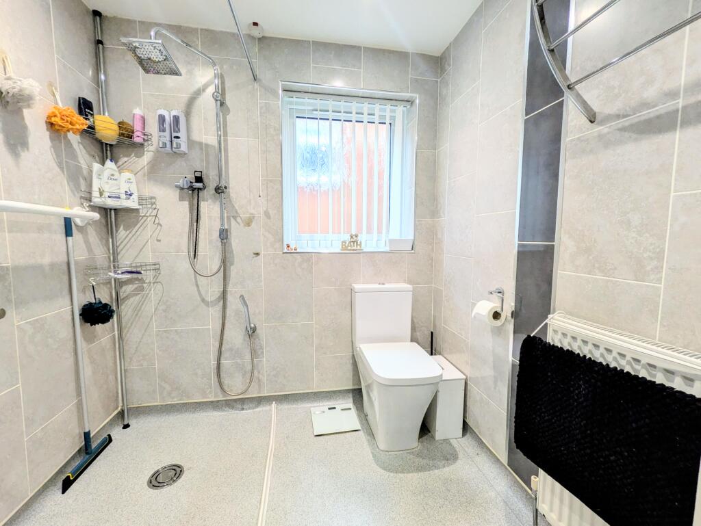 Additional image 24 of Frensham Grove, Bradford, BD7