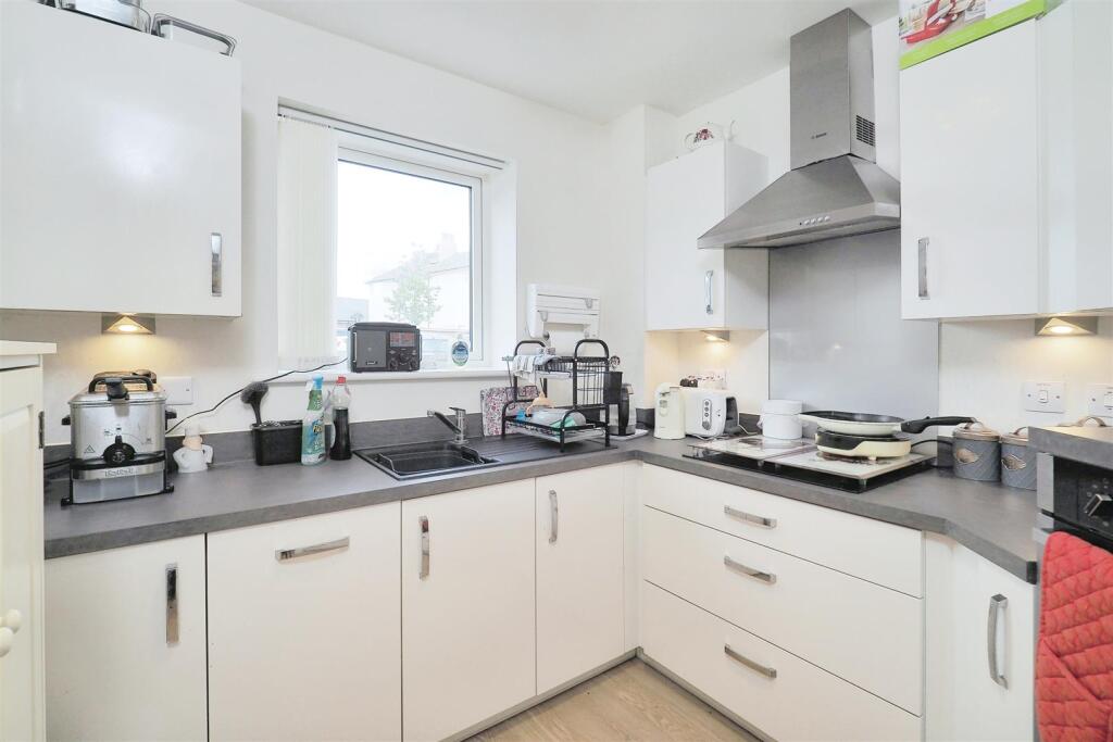Apartment in Salisbury, Wiltshire - View 5