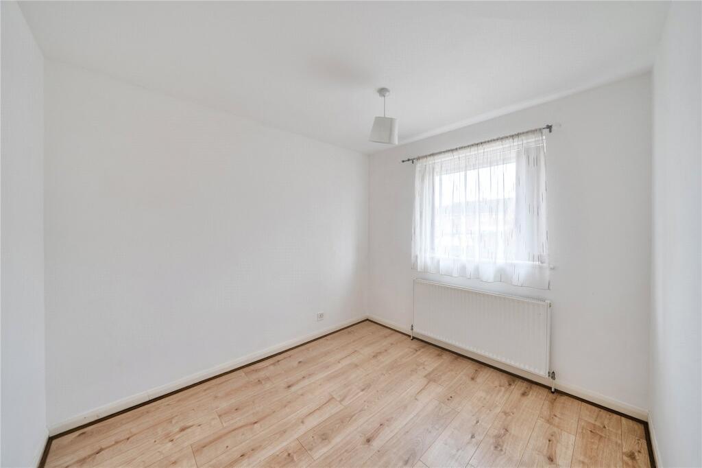 House in Luton, Hockwell Ring, Leagrave - More