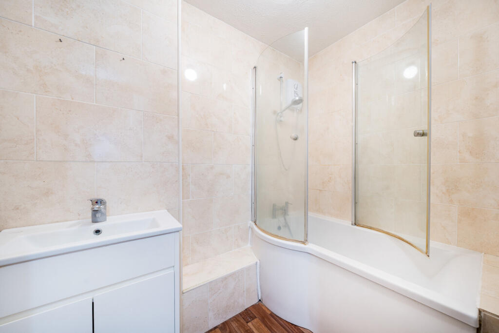 Apartment in London, Shortlands - View 5