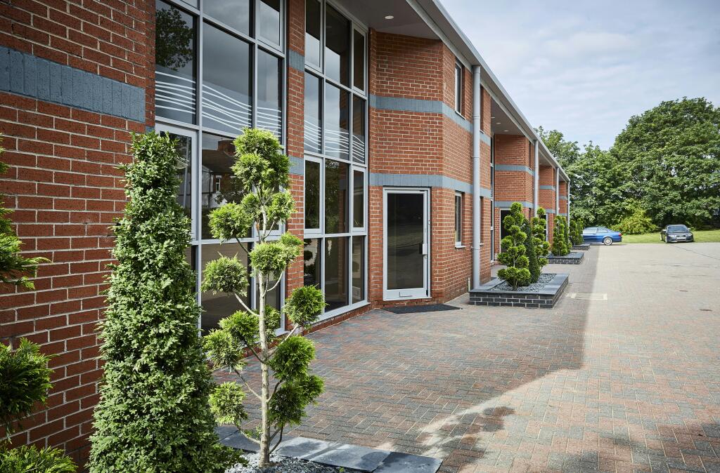 Brickfield Business Centre 8.jpg