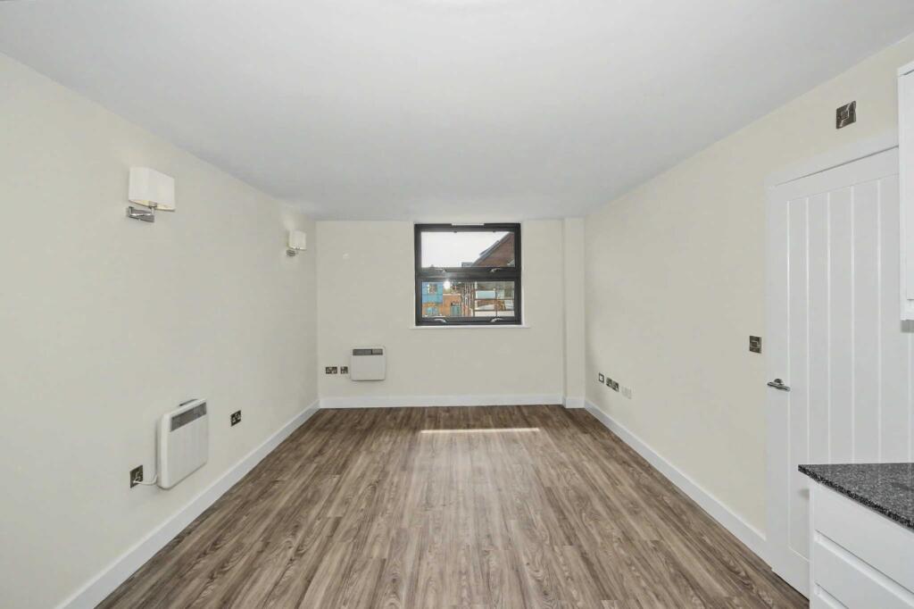 Apartment in Peterborough - View 3