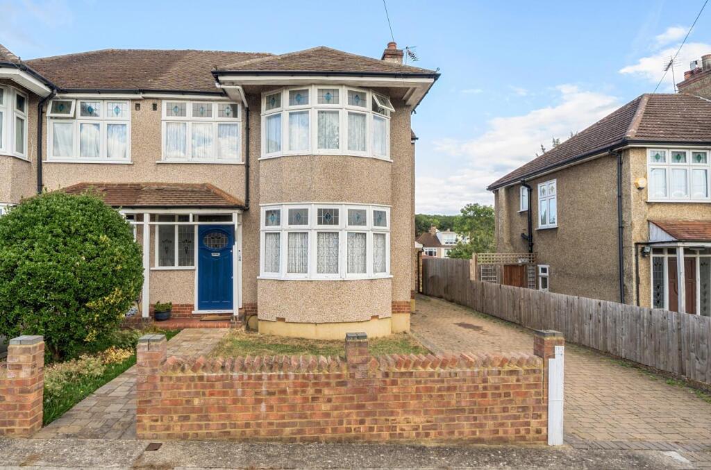 Main image of property: Kenton Lane, Harrow, HA3