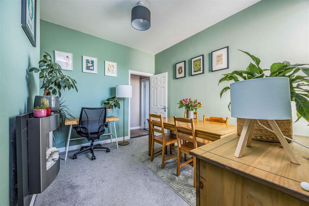 Apartment in Portsmouth - View 4