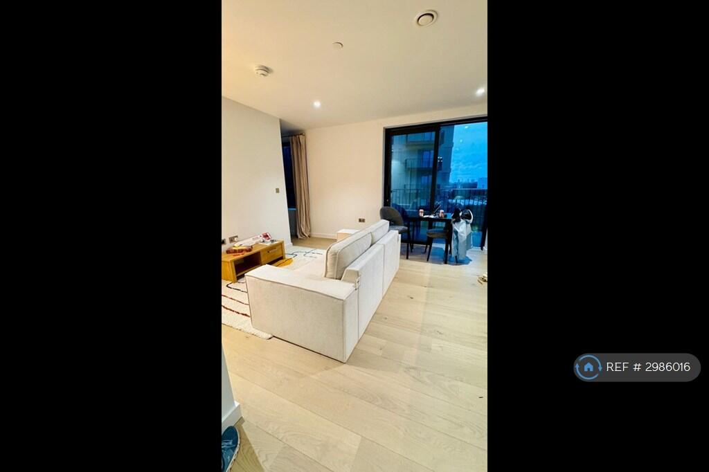 Apartment in London - View 2