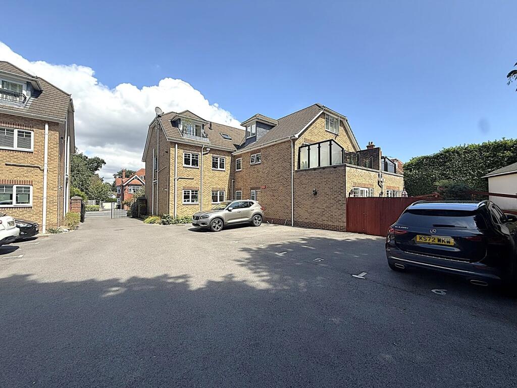 14 Penn Hill Avenue, Penn Hill, Poole, BH14