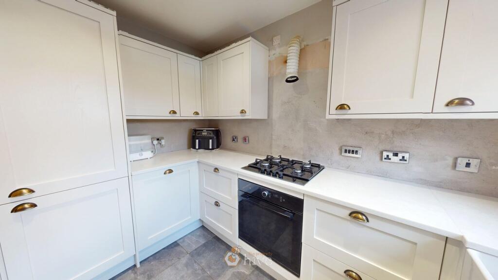 Coniston Drive, Balby, Doncaster, DN4 photo 2
