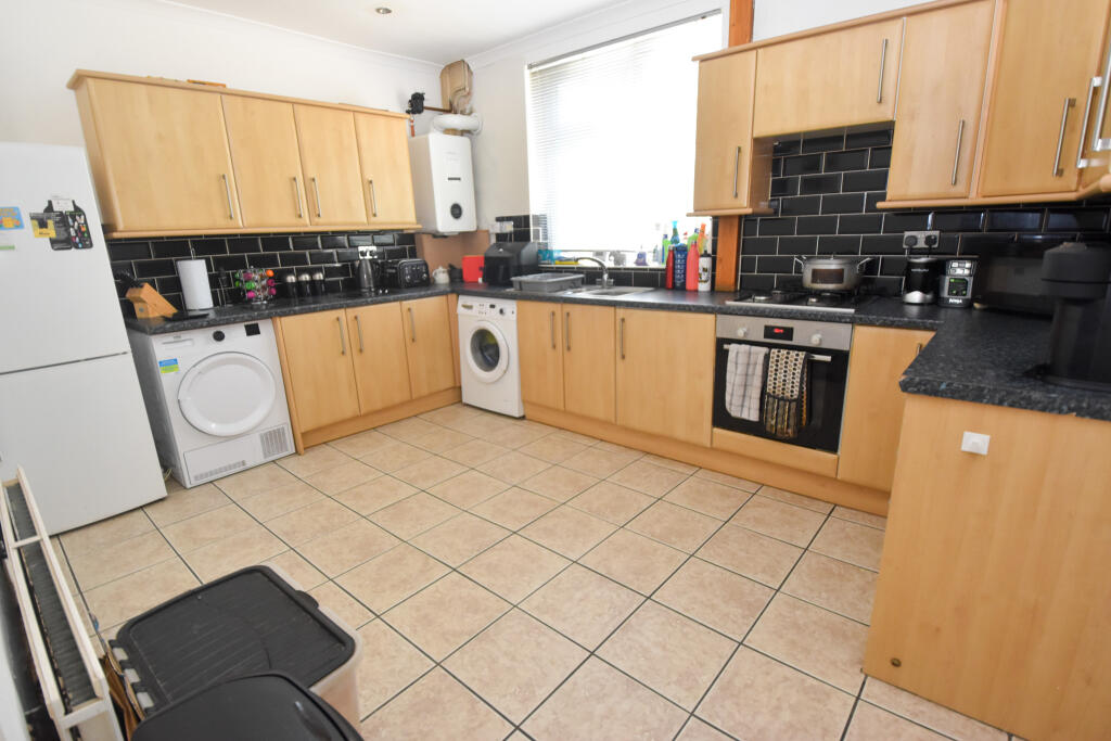 Central Drive, Urmston, M41 photo 3