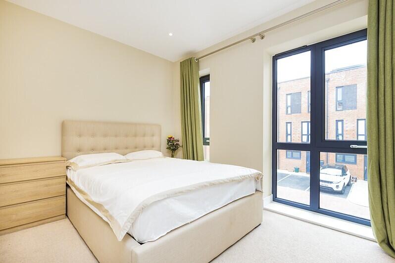 House in London - View 5