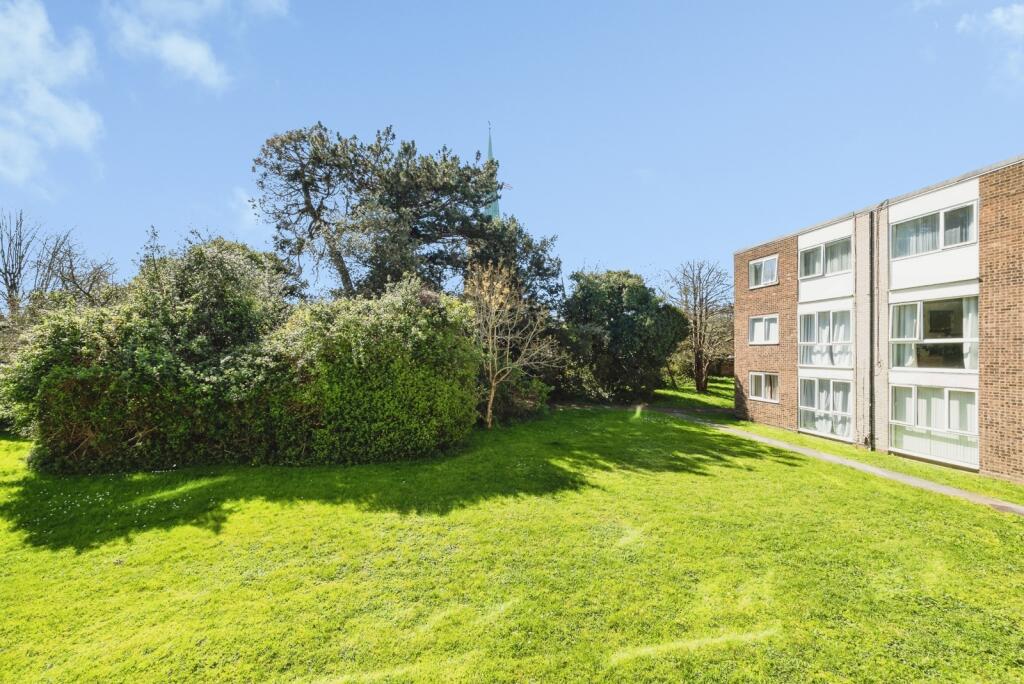 Main image of property: Chaplaincy Gardens, Hornchurch, RM11