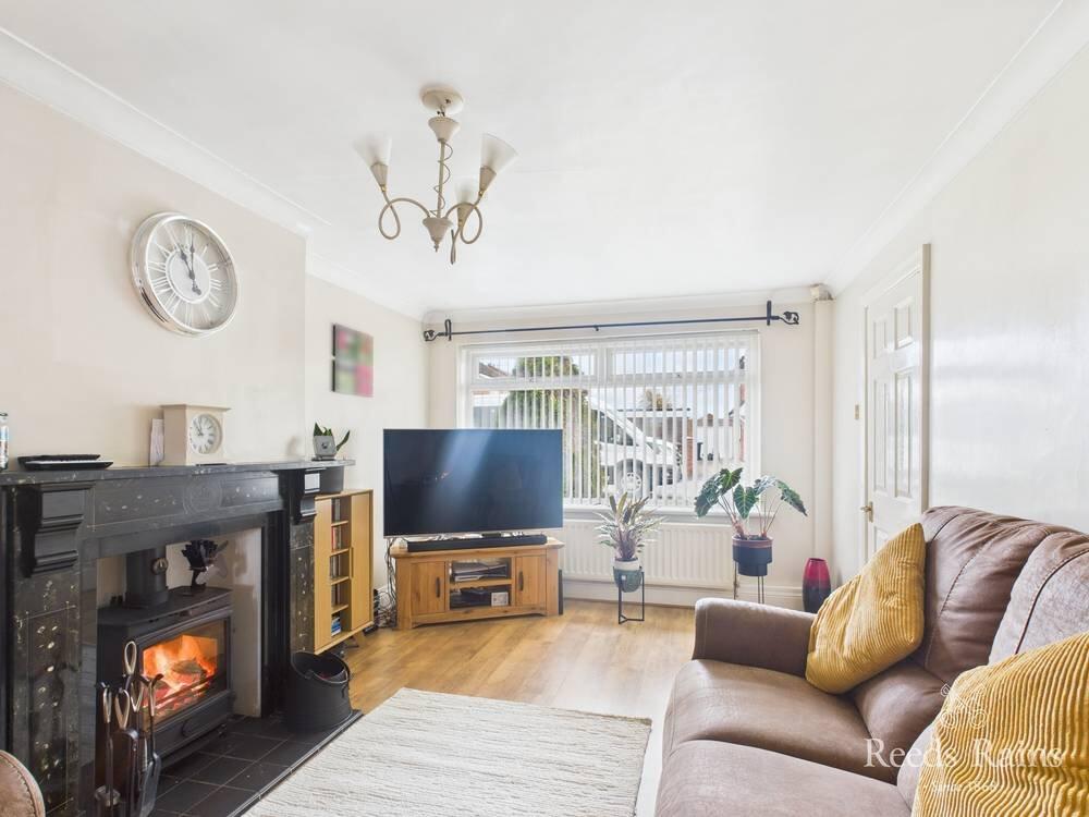 Faverdale Avenue, Middlesbrough, North Yorkshire, TS5 photo 2