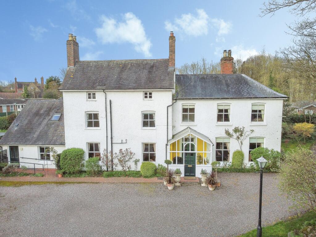 Main image of property: Stirchley Village, Telford, TF3