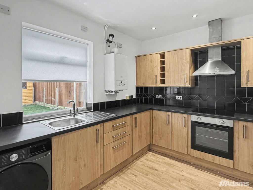 2-bed house on Castle Street, Widnes, WA8 0BP, £150,000