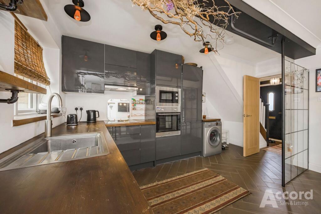 House in Romford - View 5