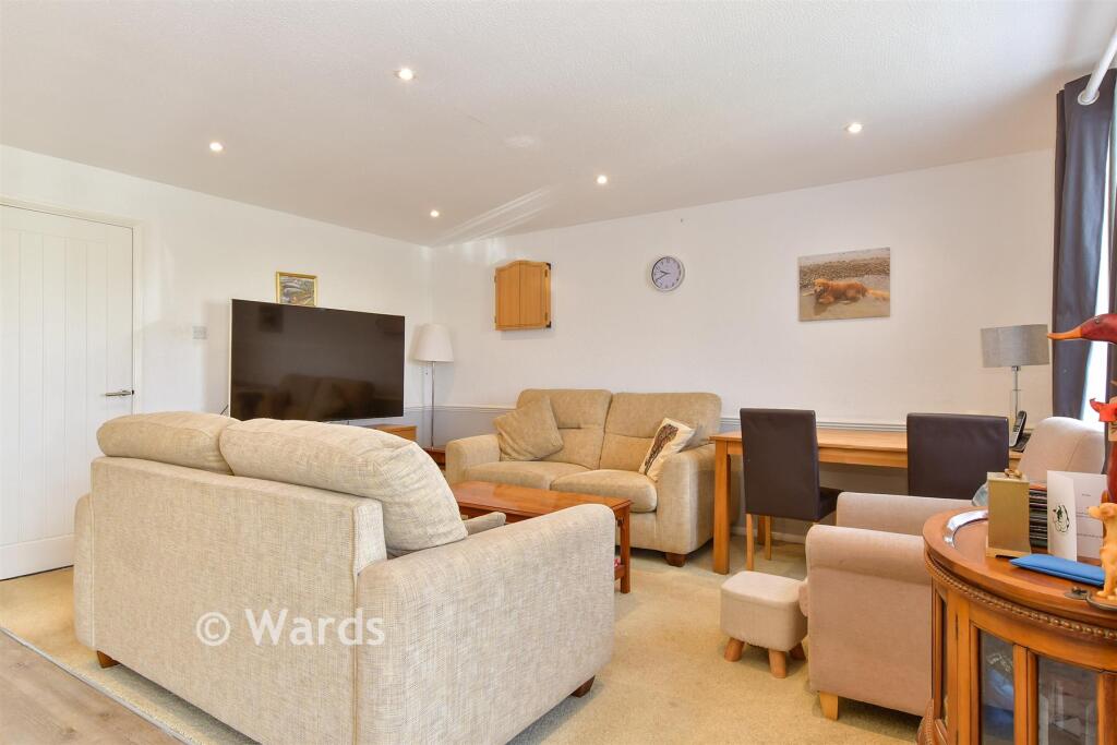 Avery Way, Allhallows, Kent photo 4