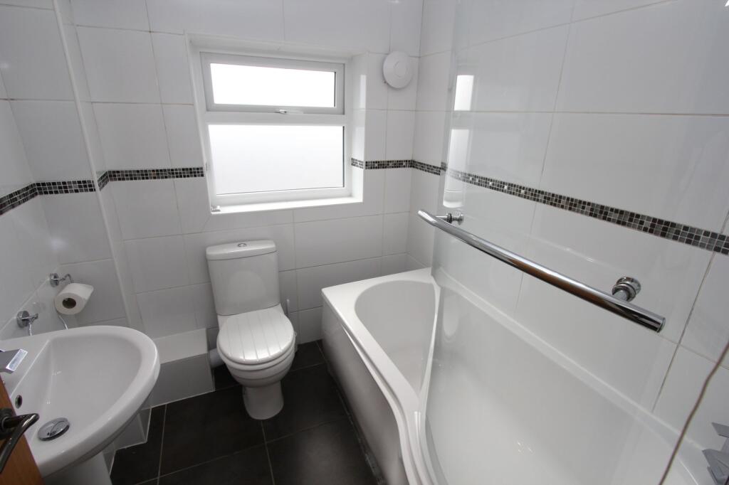 32, Monmouth Way, Boverton, CF61 photo 2