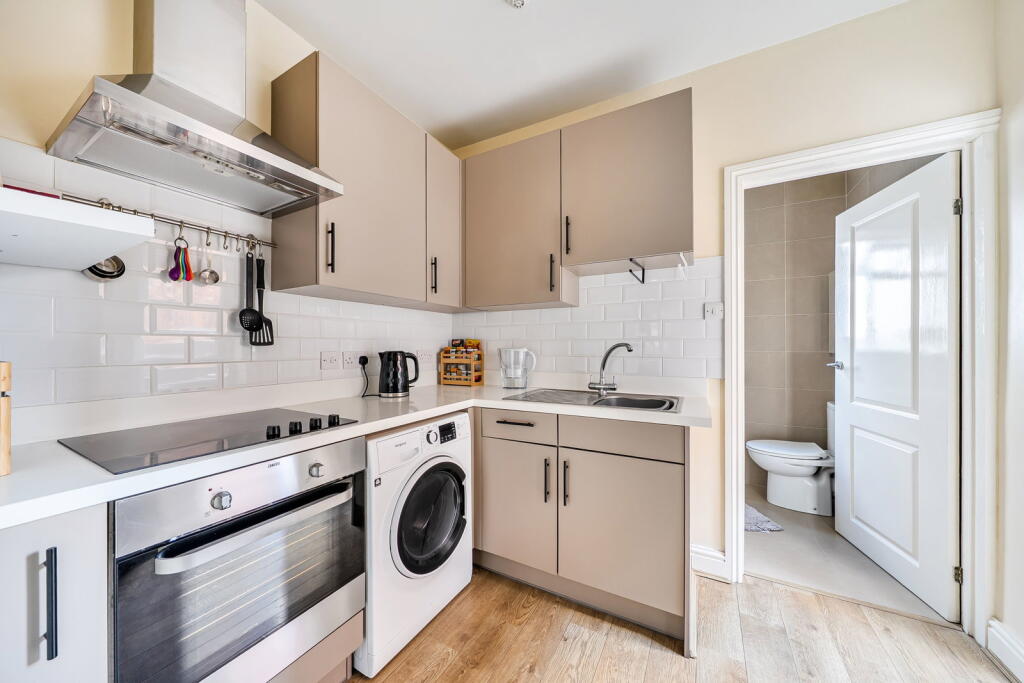 Apartment in Tonbridge - More