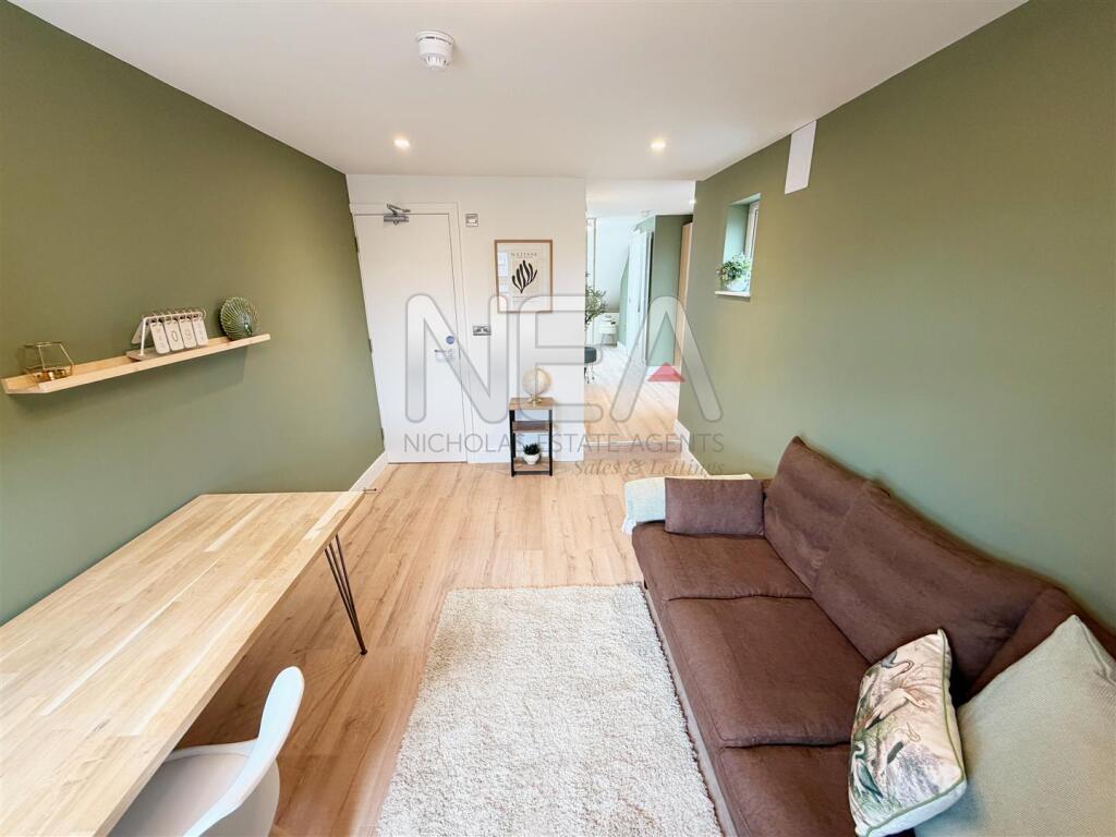 House in Reading - View 4