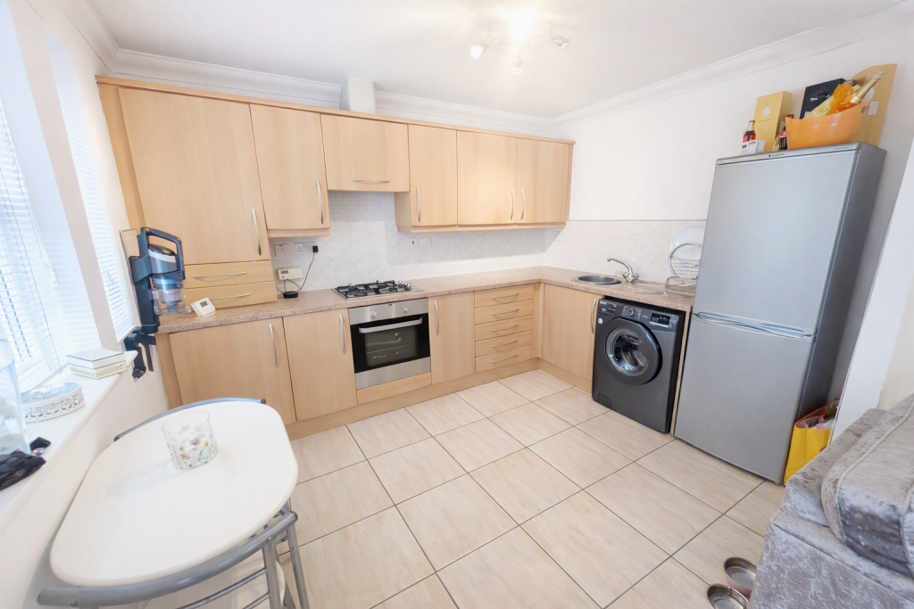 Apartment in Newcastle upon Tyne - View 4