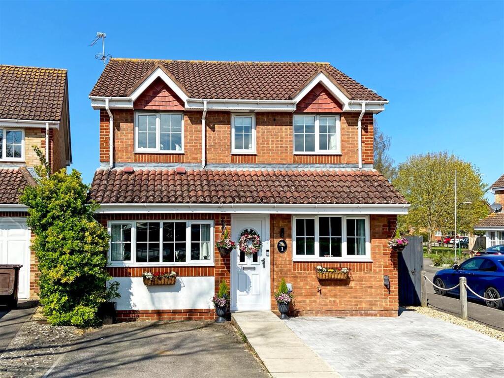 Main image of property: Kingfisher Drive, Littlehampton