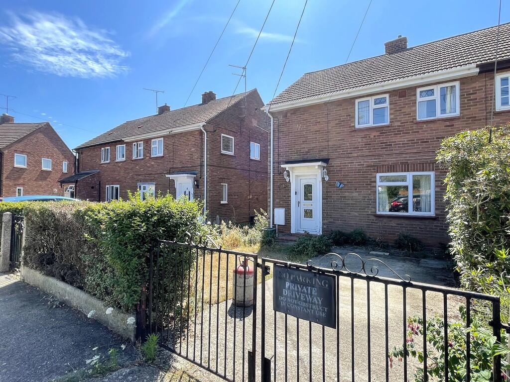3-bed semi-detached on Cedar Avenue, Tiptree, £300,000