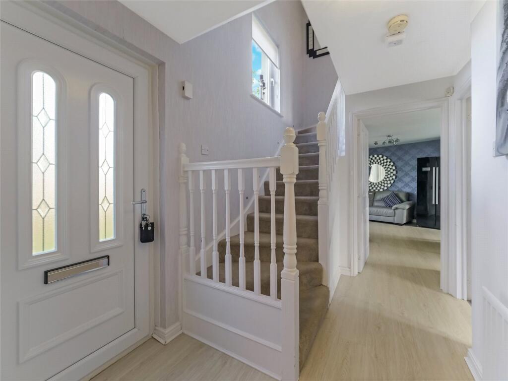 House in Cambuslang, Newton Farm, Newton - View 2