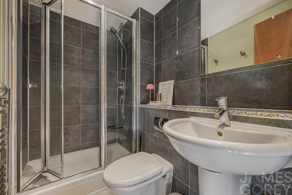 Apartment in London - More