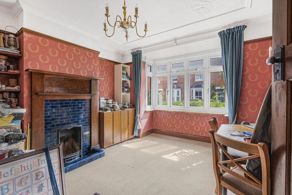 House in Guildford - View 4