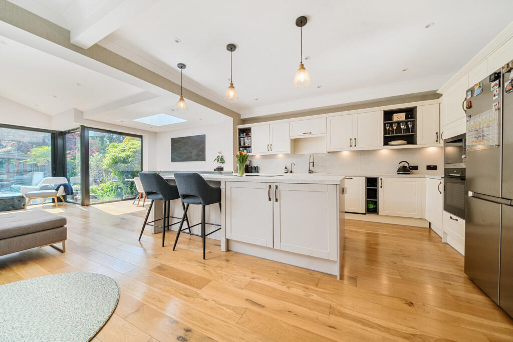 House in London, Shortlands - View 4