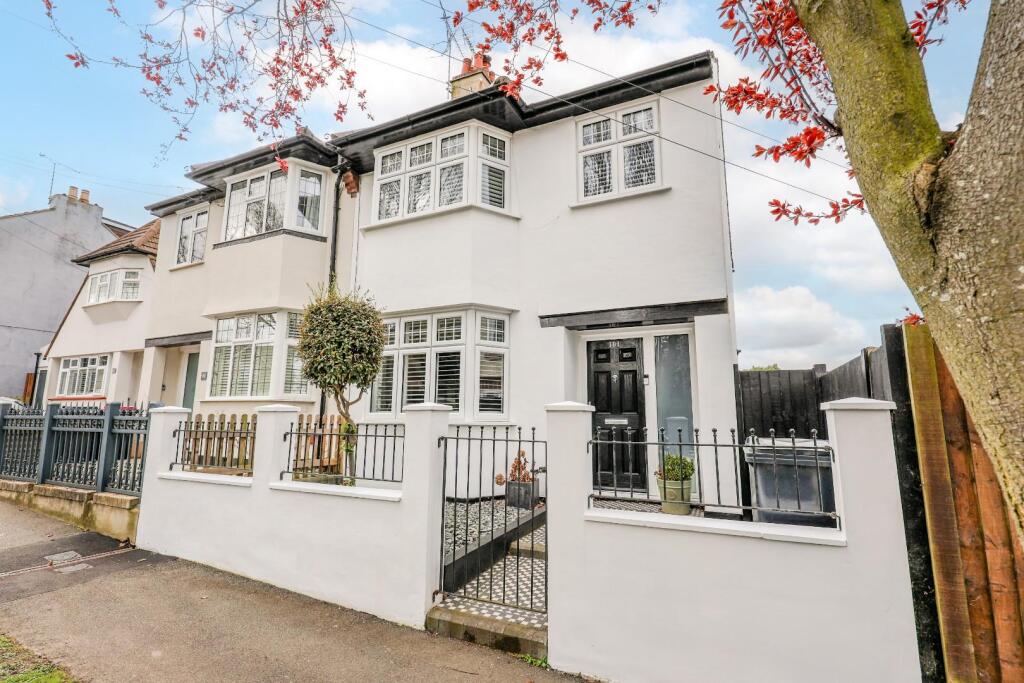 Main image of property: Fernleigh Drive, Leigh-On-Sea