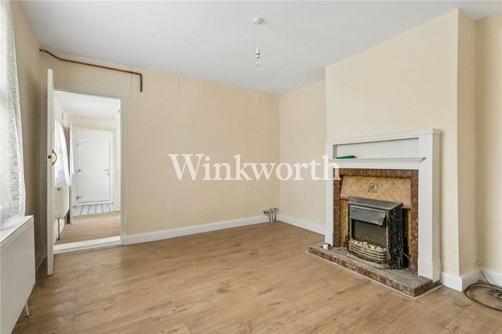 House in London - View 2